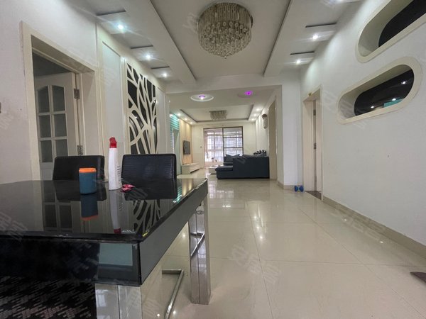 潍坊青州青州城区御景隆城御景隆城电梯房四居带车位精装1700整租出租