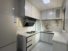 启东启东城区医院城区医院东疆雅苑 精装修 拎包入住 包物业包车位 随时看房出租房源真实图片