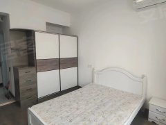 单身公寓 精装一室拎包入住 生活舒适 出行便利 可短租