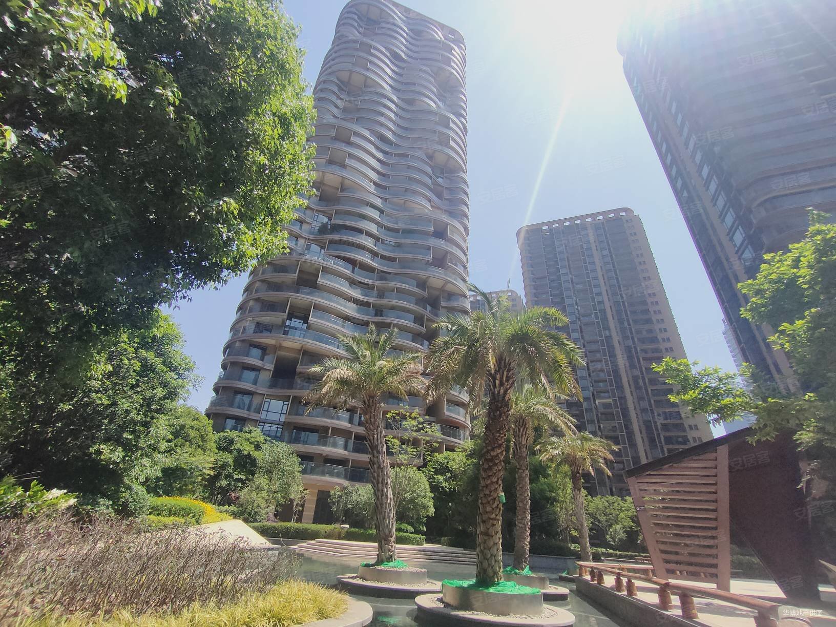 位置,视线景观好,山海湾1号二手房,650万,4室3厅,4卫,343平米-昆明