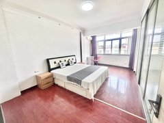 武汉硚口宝丰常码头地铁口全女生主卧阳台房独卫实图实价无中介武汉商务区月付出租房源真实图片