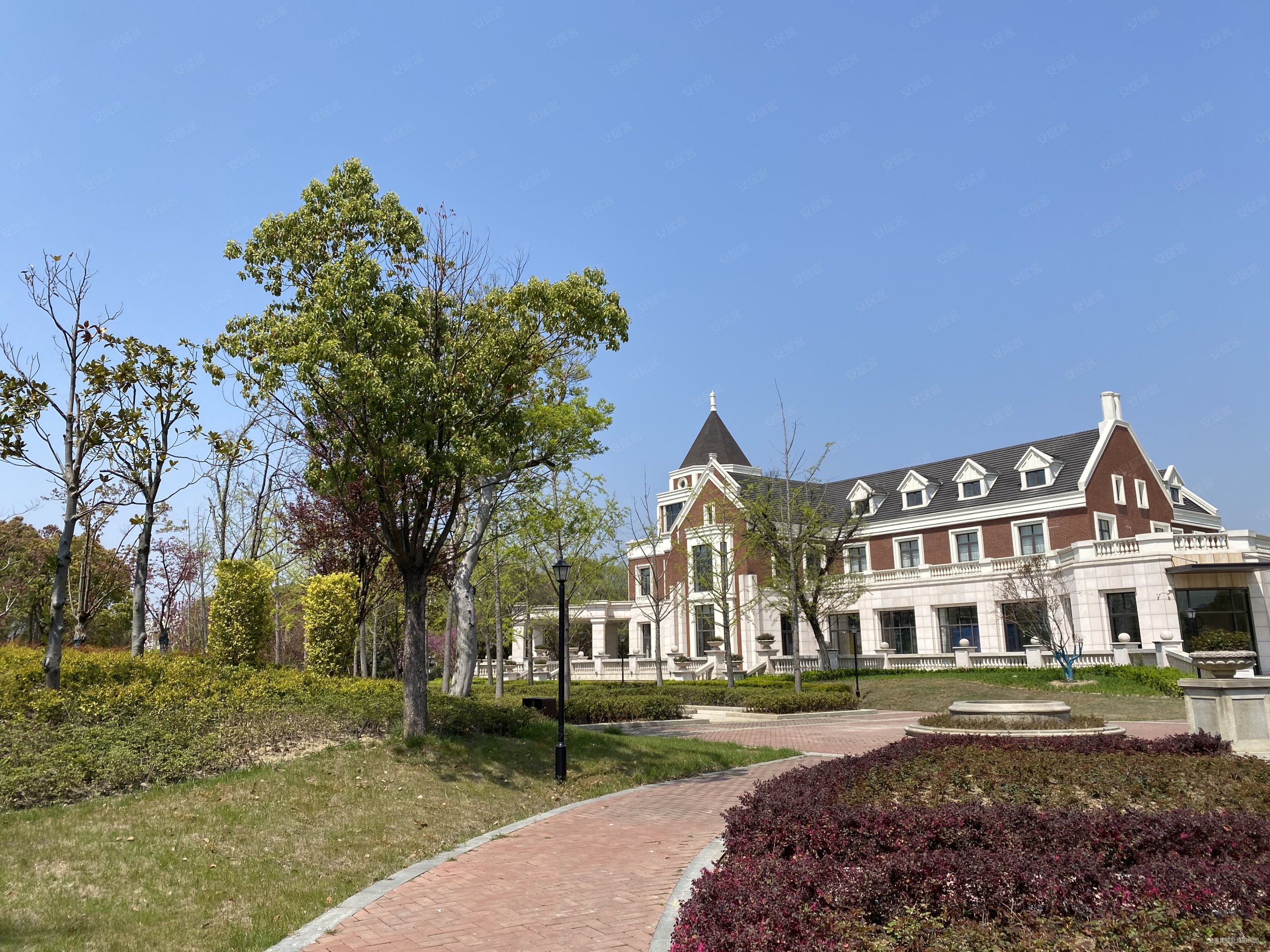 西太湖70年产权纯别墅蓝城桃李湖滨送大院子法式风格