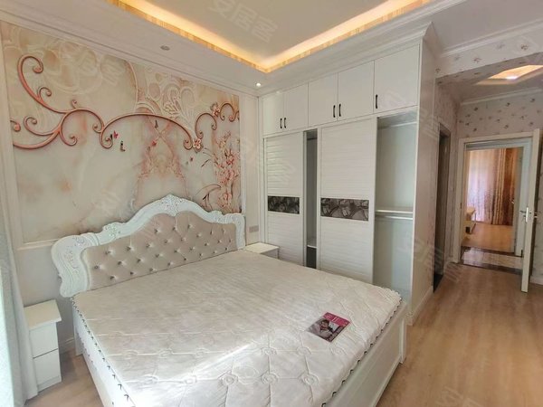 黔南都匀都匀万达广场都匀1号沙坝 都匀1号 电梯复式楼 四房两厅两卫 拎包入住 随时看房出租房源真实图片