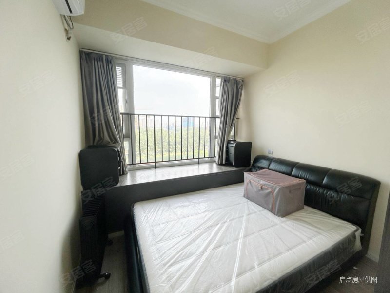 新出好房,急售送人防车位,卖了换别处的房子,蓝润v客东都二期二手房