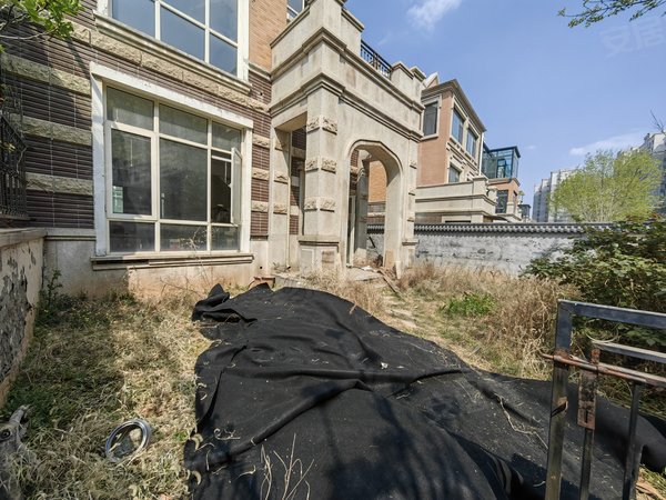 济南高新奥体中心中海奥龙观邸别墅奥龙观邸别墅出租,可办公!便宜!