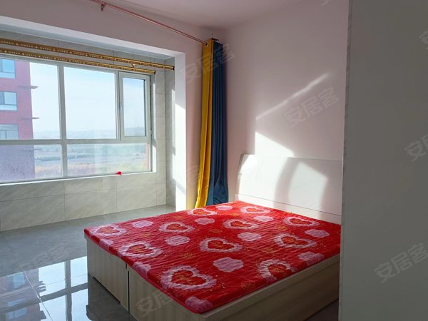 榆林横山横山城区华城嘉苑华城嘉苑 带家具 带车位 南北通透 电梯房