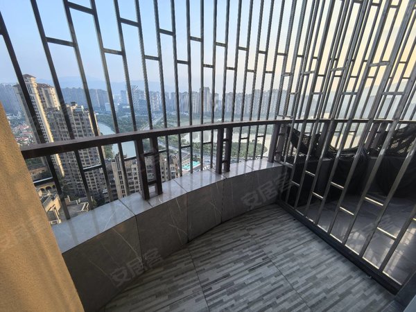 福州长乐吴航外滩公馆外滩公馆精装4房3卫一梯一户万星地铁周围永辉