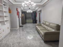 沂南城区第二实验小学金域上府一楼带院精装修三室两厅两卫家具家电齐全年租22万出租房源真实图片