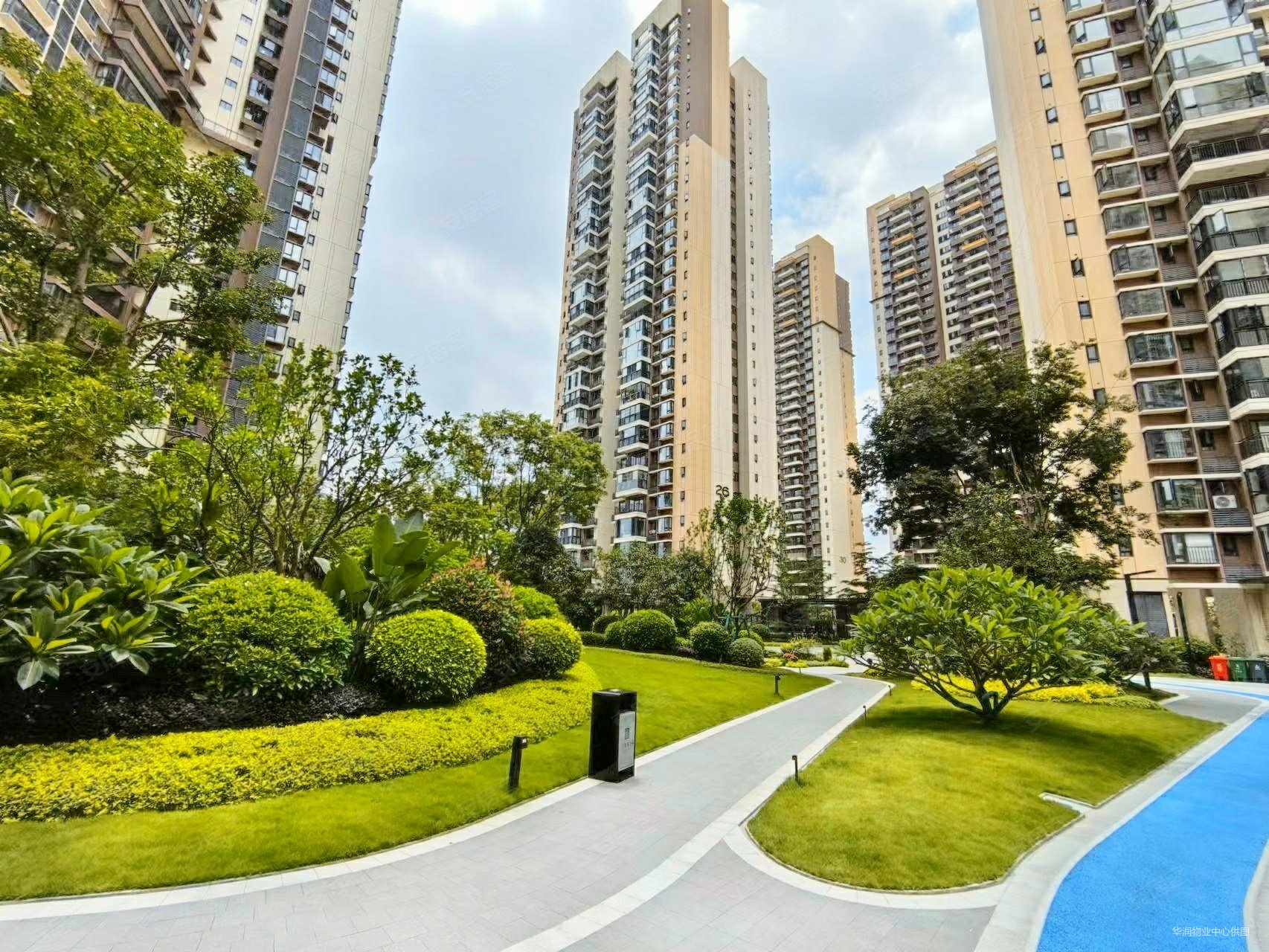 华润万象华府1室1厅1卫51.92㎡西南55万