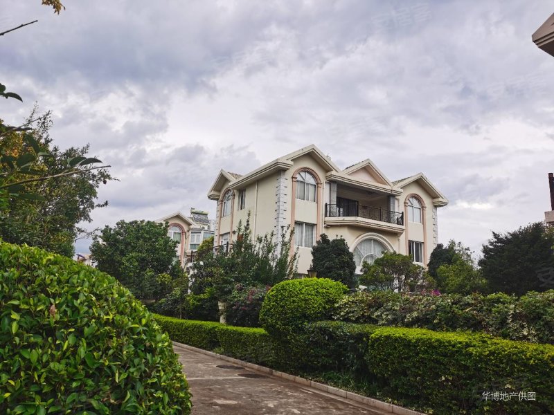 捡大漏)滇池边豪宅天花板 海岸大独栋花园400平,黄金海岸别墅二手房