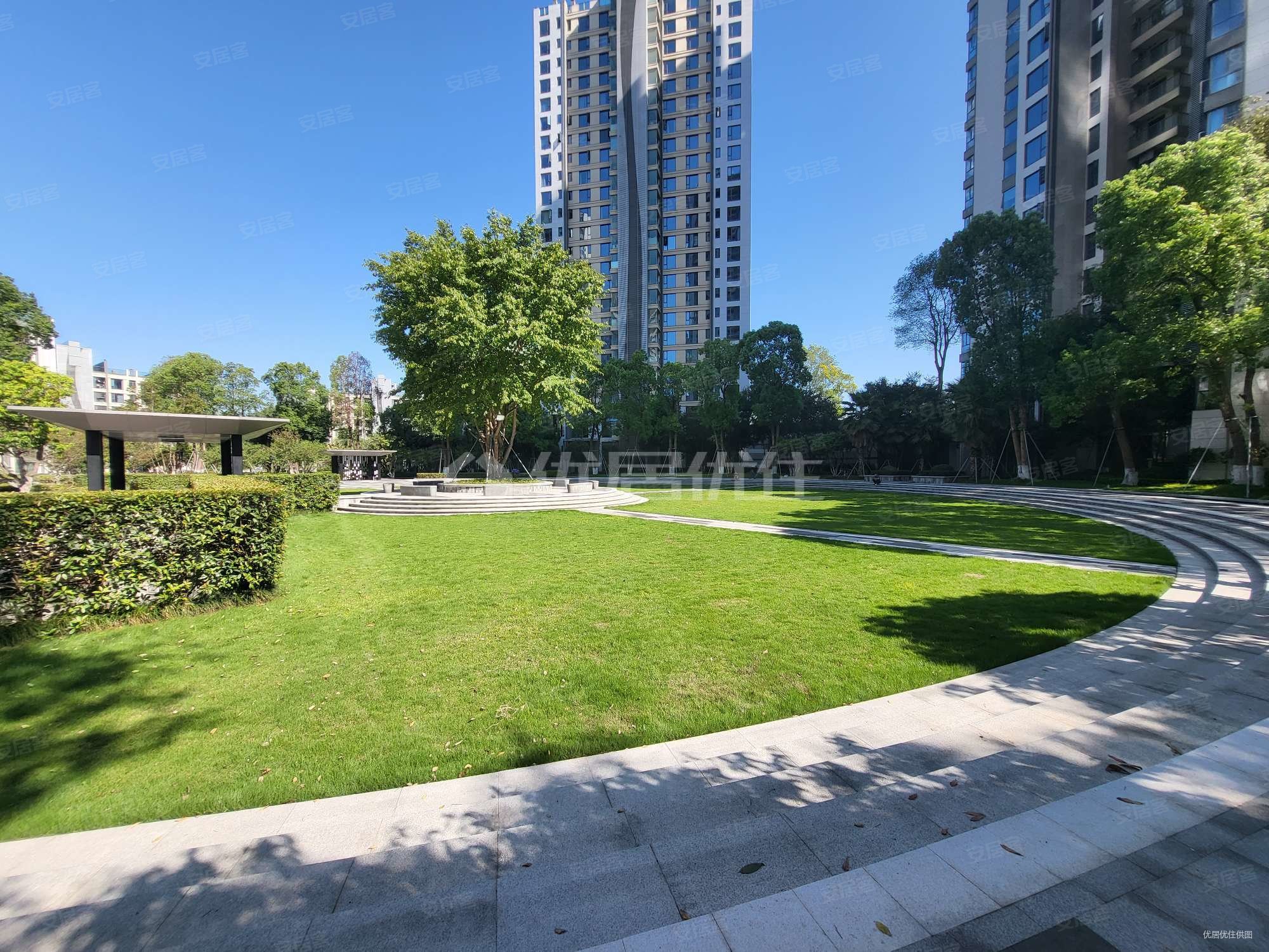 棕榈泉悦江国际5栋