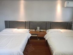 四平铁东万达广场月租 季租都可以 万达公寓 屋里啥都有 两张大床 有钥匙出租房源真实图片