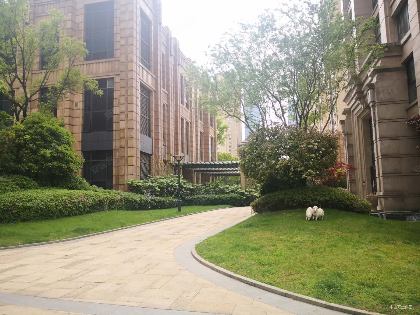 3室2厅 电梯湖景房,路劲天御二手房,420万,3室2厅,2卫,143平米-无锡