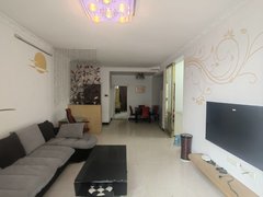 桂林灵川八里街城区（八里六路）青青家园 客厅很宽 大两房 舒适整洁 出行方便出租房源真实图片