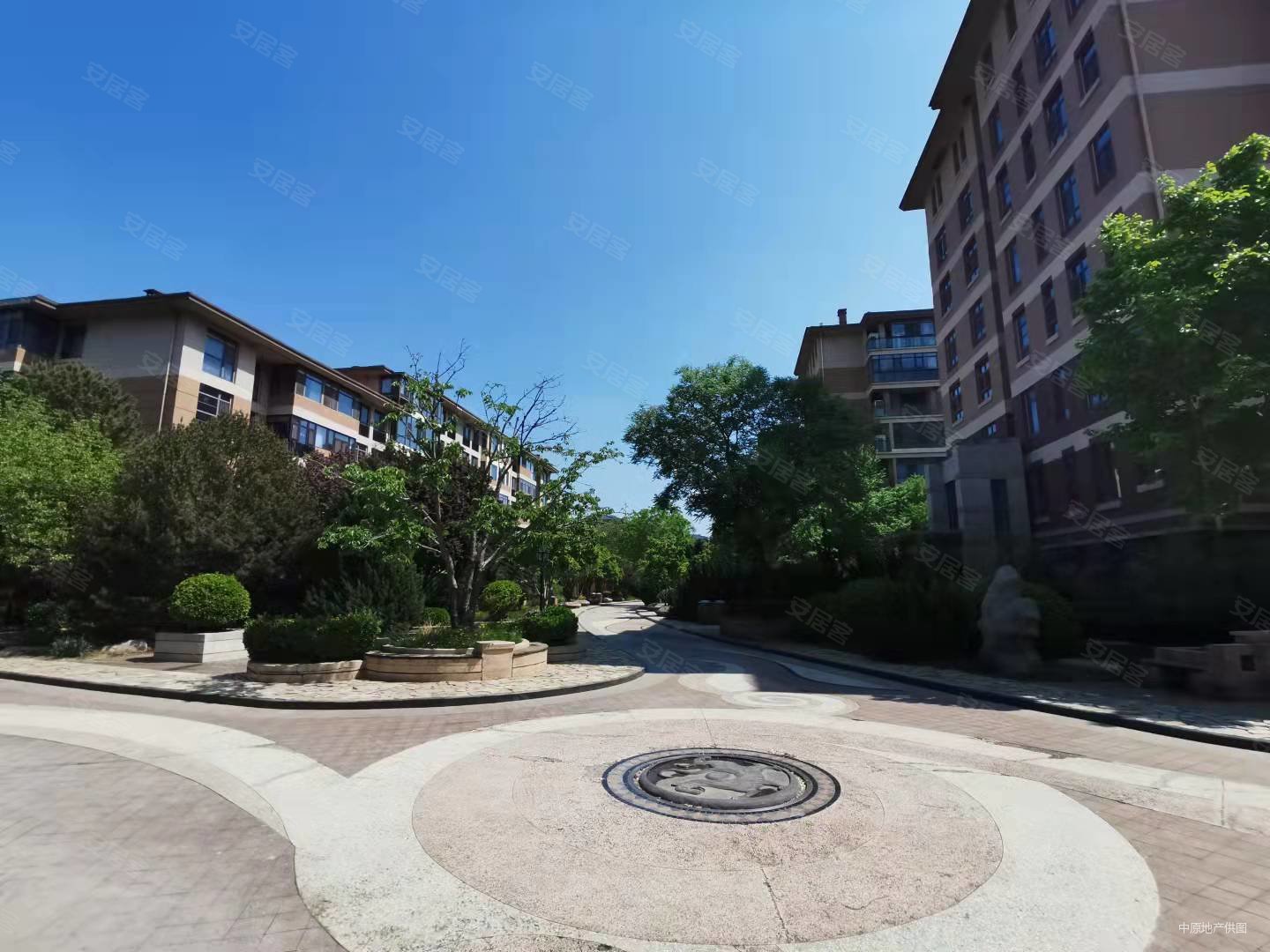 万城华府万柳书院一层复式3车位1储三面采光