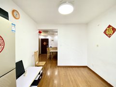 上海闵行梅陇晶欣坊,双南两房,家具家电齐全,高层,可办居住证车位,有地铁出租房源真实图片