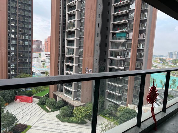 广州番禺南村镇越秀星汇文玺整租 星汇文玺四房家具配齐电梯房押二付