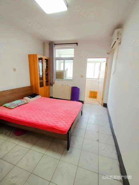 山工宿舍非顶楼双气装修好拎包入住院内停车方便有食堂有传达,山大