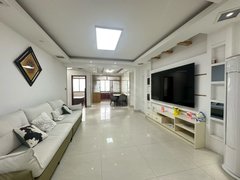 射阳射阳城东吾悦广场东都天润 精装3室 设备齐全 拎包入住 采光好 清清爽爽出租房源真实图片