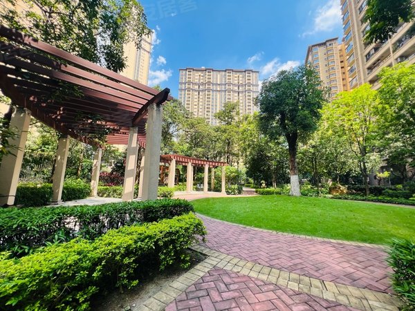 东莞南城宏远汇龙湾小区东江之星旁4房 全屋可换可配齐含管理费 业主