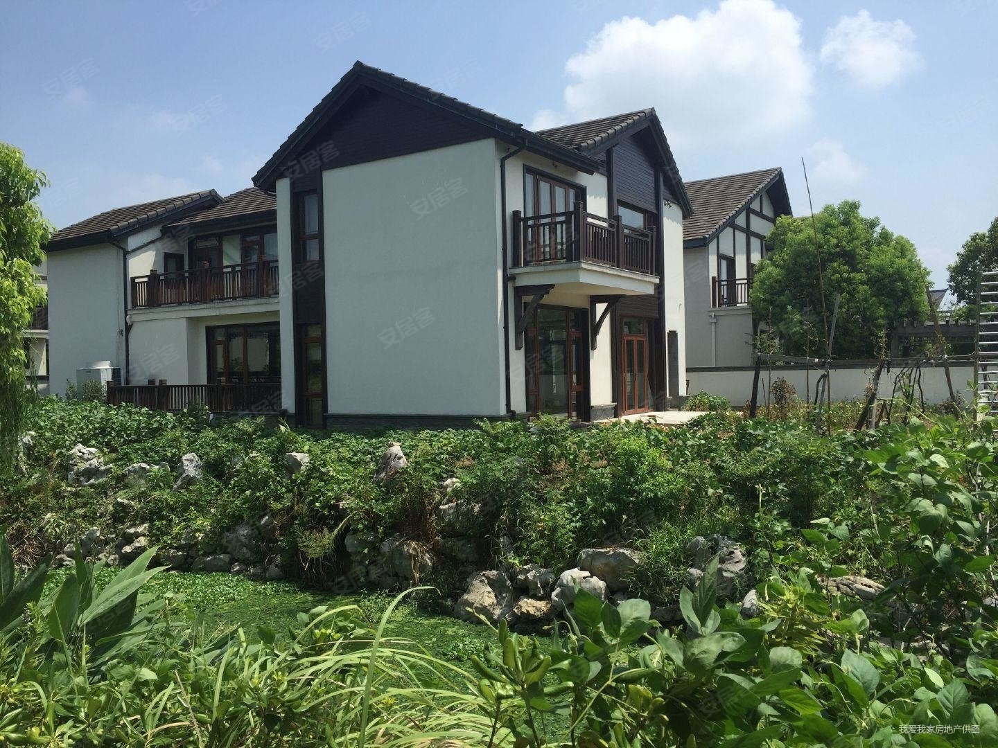 新出苏州太湖大庄园独栋别墅花园3000平一线湖景