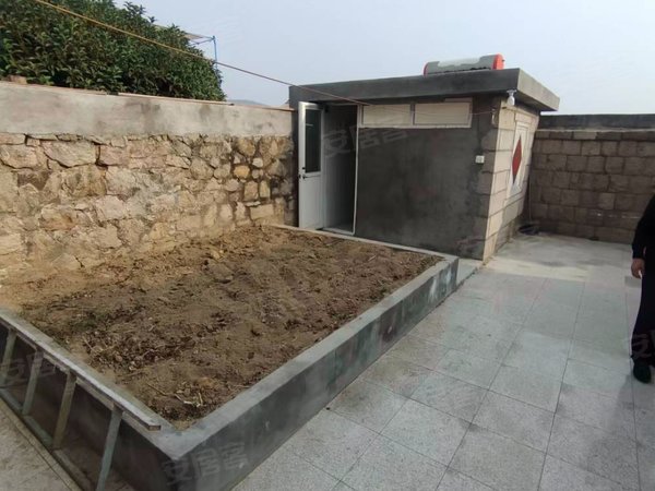 青岛崂山沙子口后登瀛村自建房沙子口登瀛村,平房带院,村子后面安静