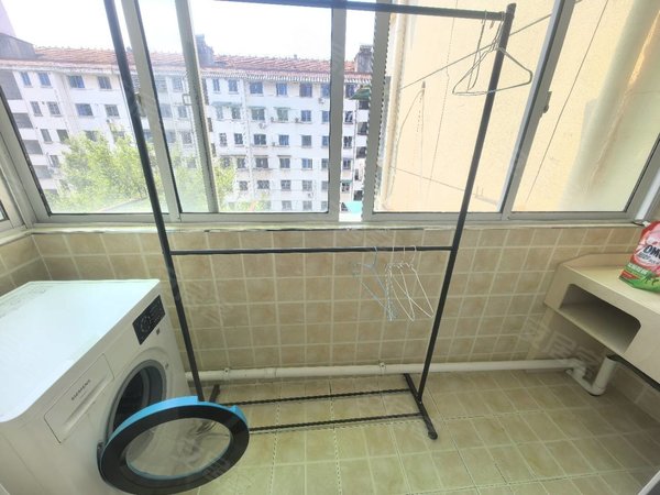 金华婺城婺城江南婺城南苑小区(东区)豪华装修，边套敞亮，轻轨口，世贸广场近，民水民电出租房源真实图片