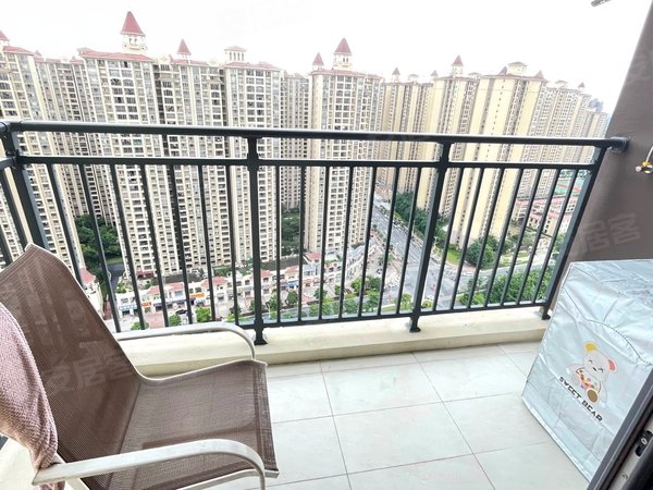 广州增城石滩敏捷东樾府1300急出 客厅带空调 电视机!