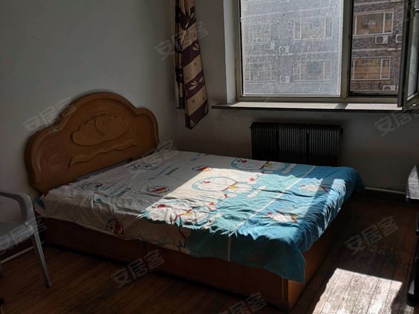 沈阳大东小北荣光小区沈阳大学南门荣光小区两室一厅七楼不是顶楼