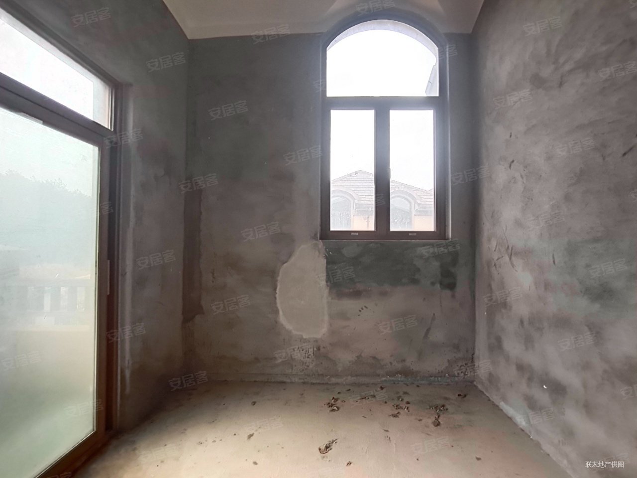 地势高 实用面大 南向花园大 居家 自住壹 ,保利阆峰云墅二手房,800万