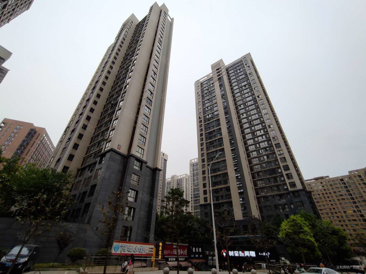 满二正南3室2厅和昌都汇华府