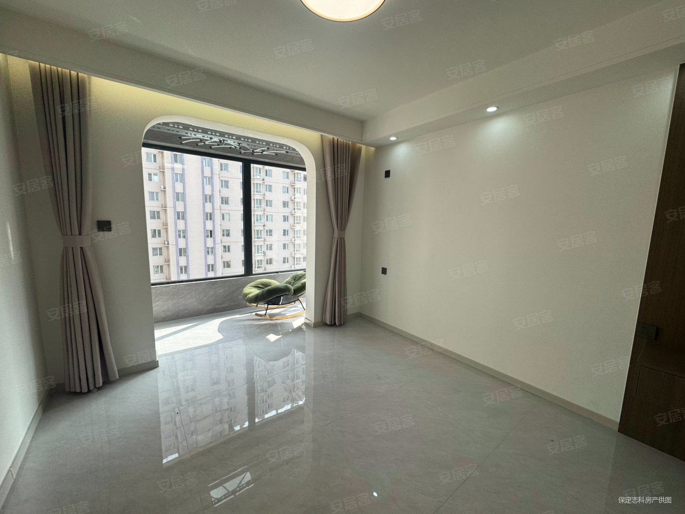 维多利亚夏郡4室2厅2卫162㎡南北115.8万