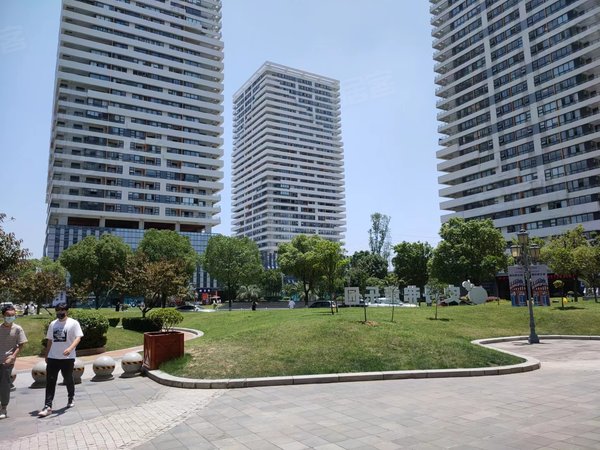 武汉东西湖将军路武汉客厅卓尔四季公寓武汉客厅地铁口 精装一室一厅