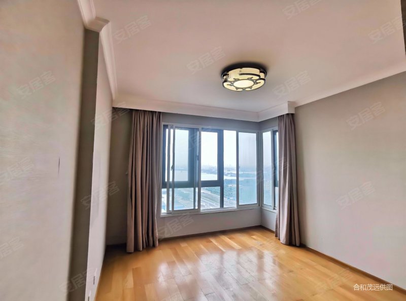 馨湖园13年房龄全湖景房急售看房方便楼幢小区中间位置