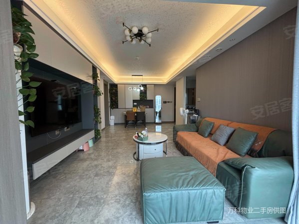 万科澜岸 精装三室 满三满二 赠送车位 诚心卖