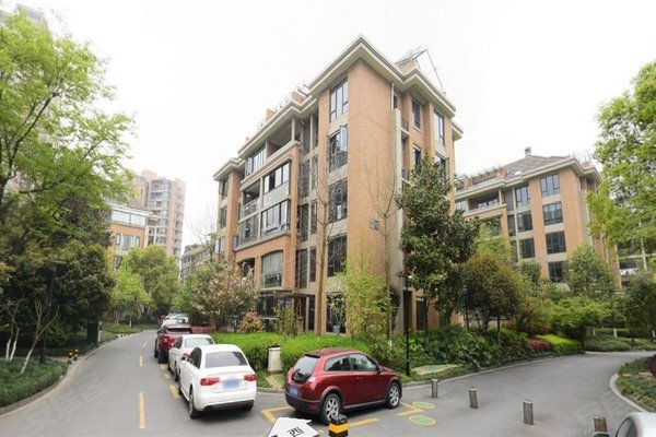 贺田尚城(公寓住宅)