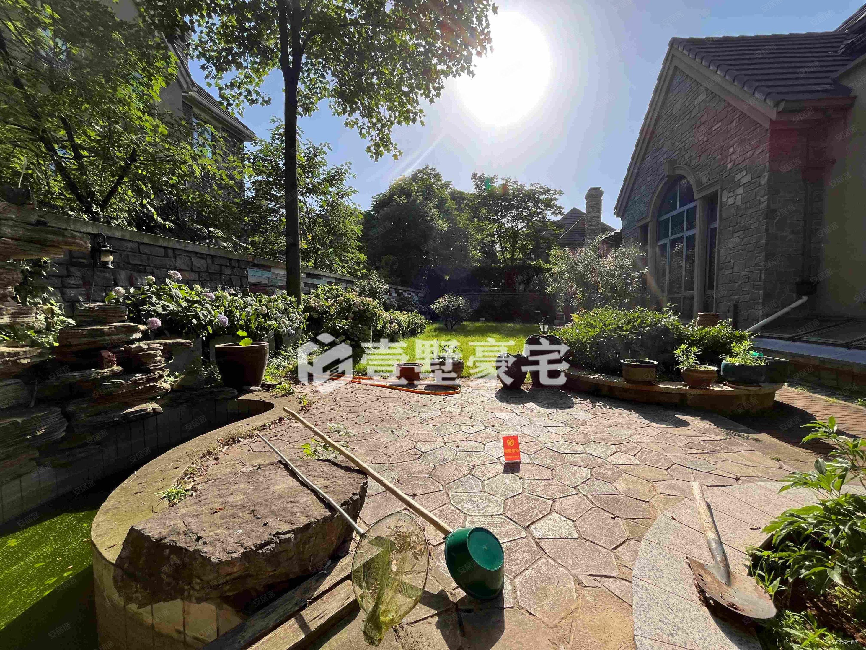 南京汤泉 九龙湖畔 山河水独栋别墅 精装修 大花园 诚心卖