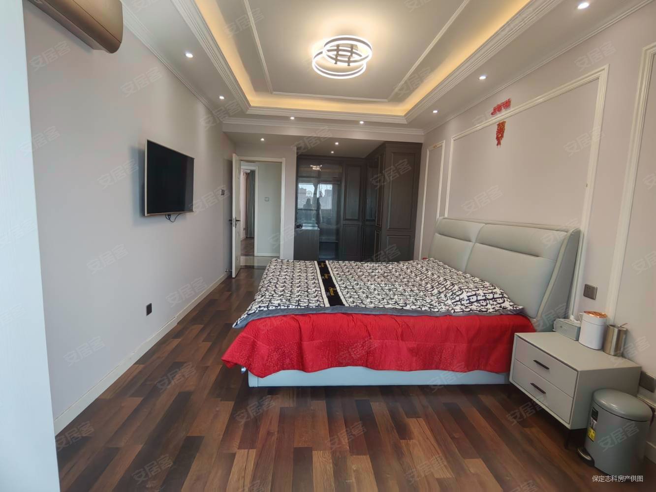 帝景欧洲3室2厅1卫138㎡南北96万