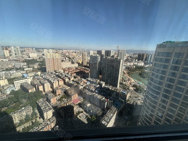 曲靖麒麟南城门金都国际市中心人民医院旁218广场 精装公寓出租 可配置家具价格可议出租房源真实图片