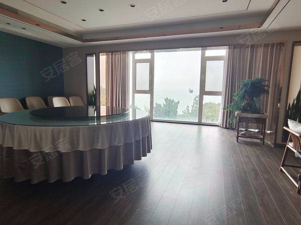 青岛市南辛家庄海怡尊邸(别墅)燕儿岛公园 联排别墅上下四层全海景