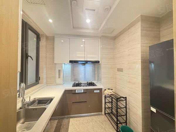 苏州吴中吴中太湖新城天鹅港华庭地铁口精装三房两卫，家具家电齐全，视野好，有钥匙拎包入住。出租房源真实图片