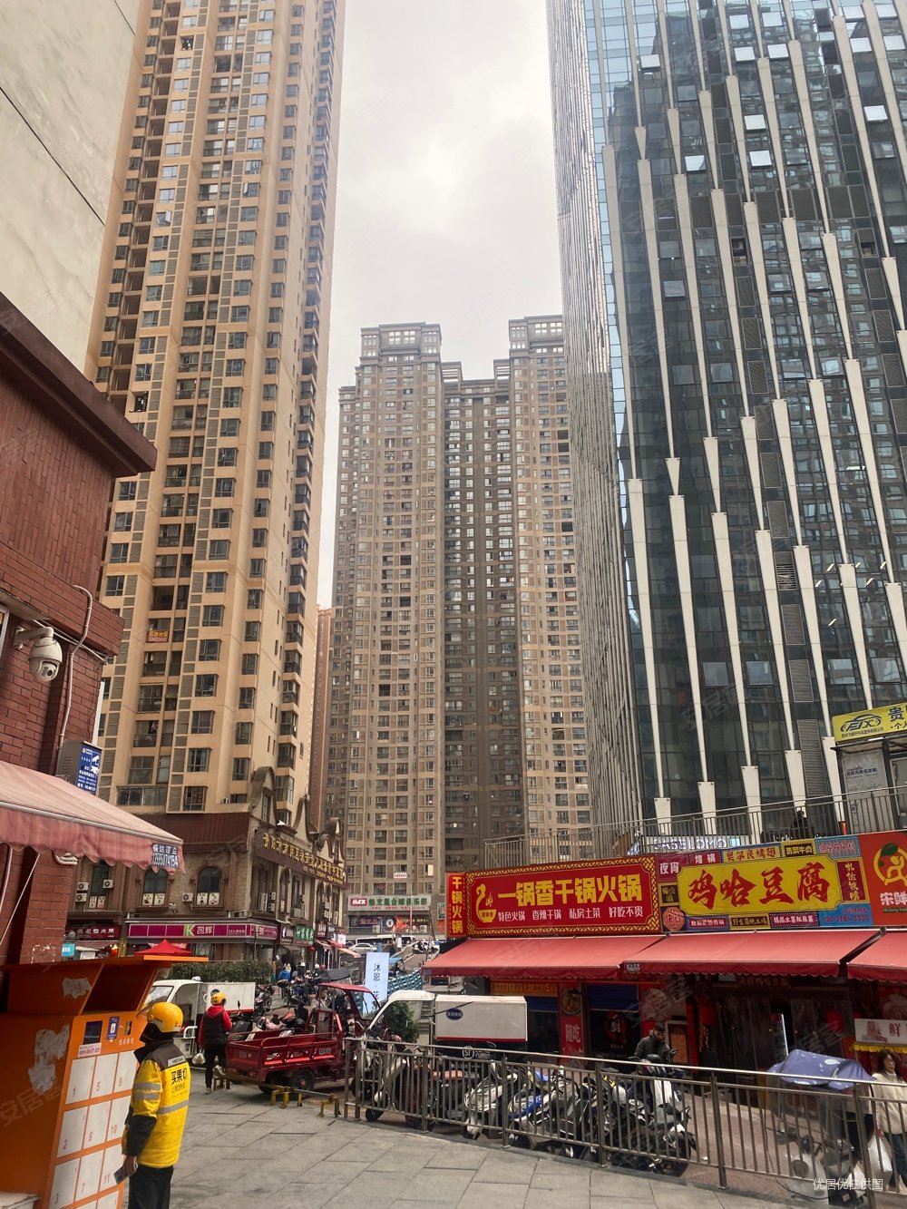 花果园v区高楼层采光充足双卫小区新环境优美带电梯