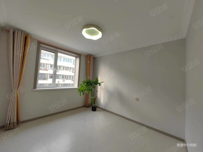 蓝天家园四楼89平精装地暖拎包入住老本有下房648万可议