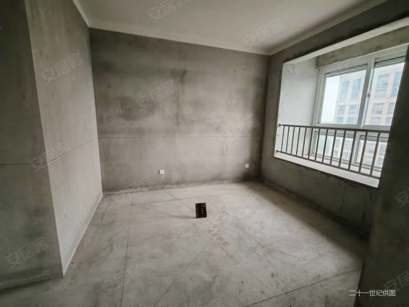 融创玉园4室2厅2卫147㎡南北92万