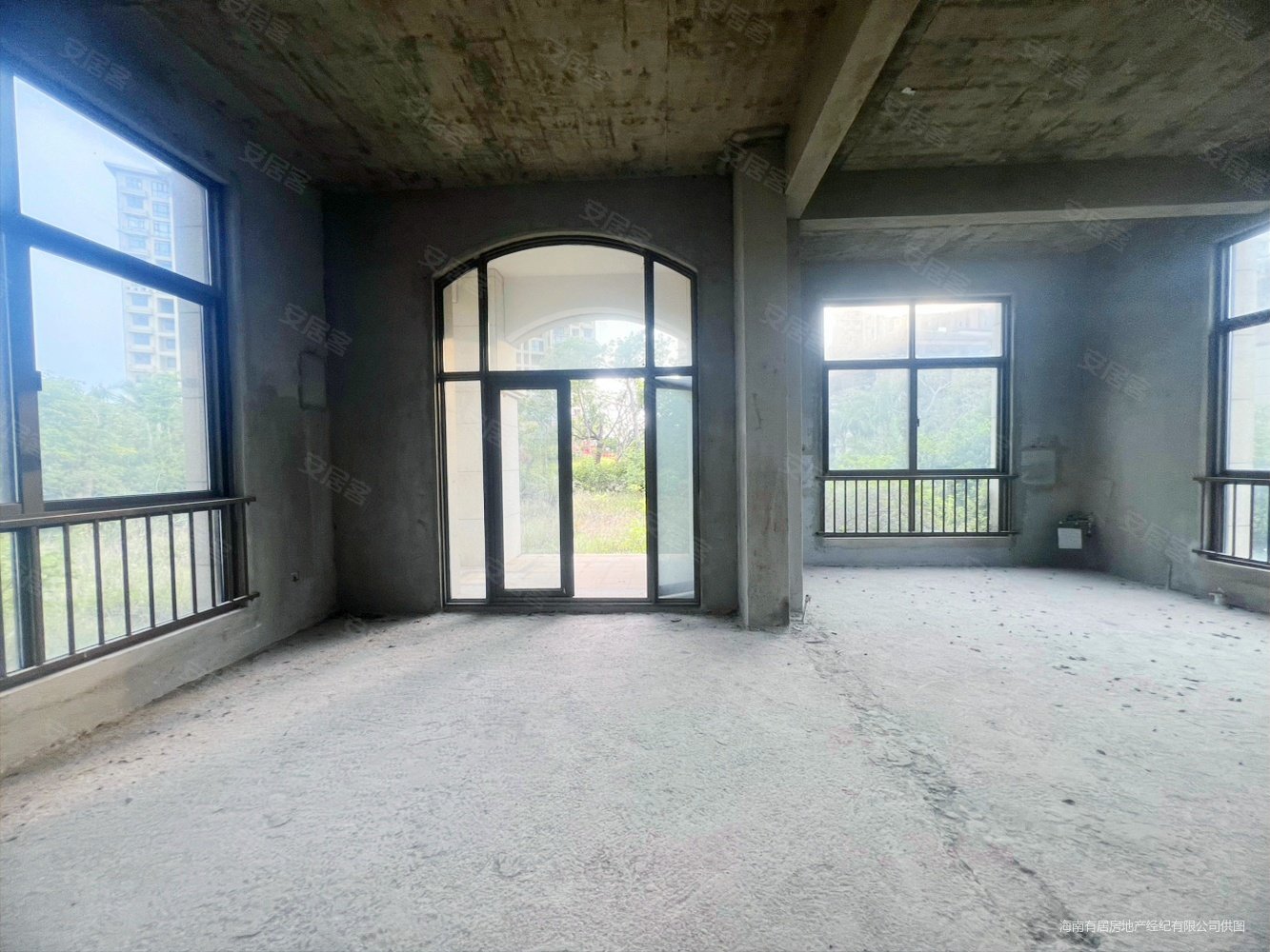 耀江西岸公馆独栋别墅 占地两亩半南北通透 低密度带电梯