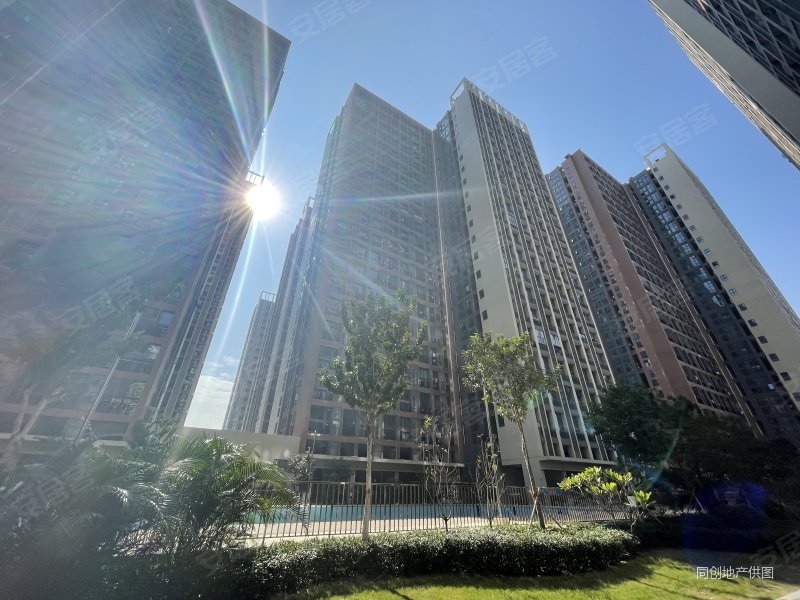 金铂壹号万益广场小两房保养新带租2500售1w单价看房方便