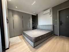 台州温岭城西银泰周边 尚品豪庭 朝南单身公寓 有阳台 1600每月出租房源真实图片