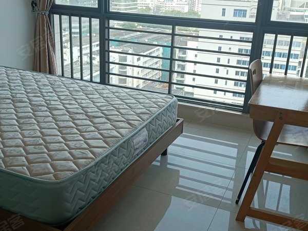 深圳南山南油南园枫叶公寓南园枫叶  贵族公寓  车位足  近来福士南油