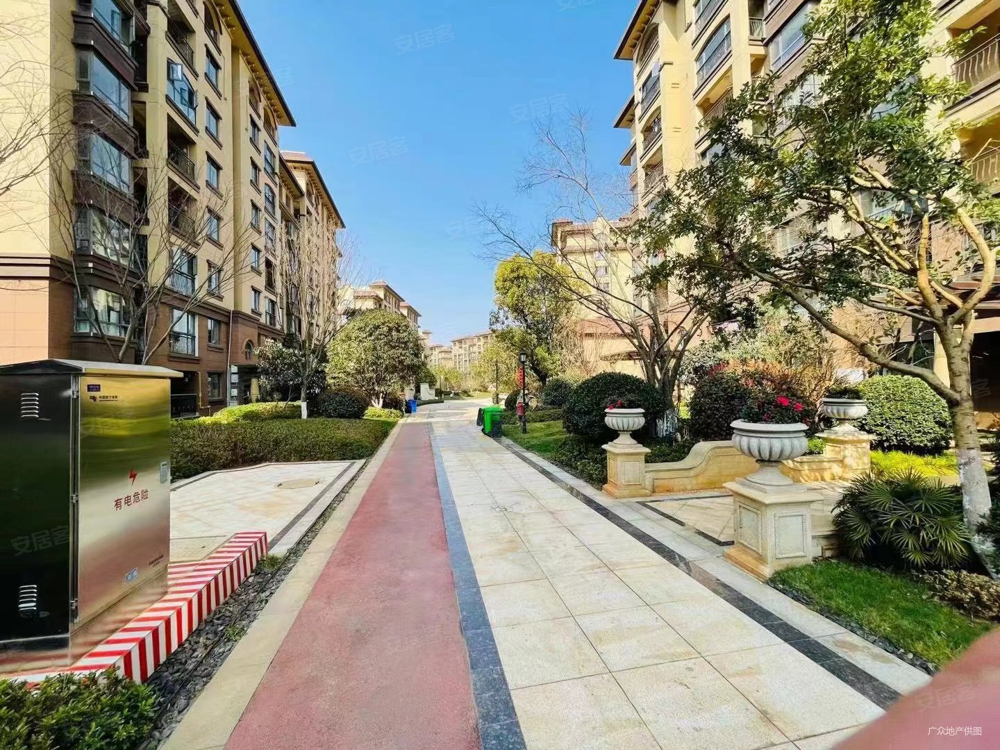 急售长水航城春风里送车位次新小区绿化高随时可办理过户