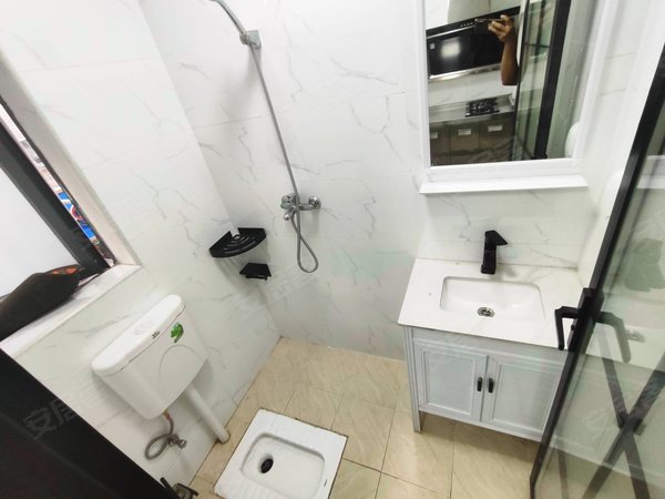 深圳光明公明西田新村西田新村 近李松蓢工业区 精装修大单间 停车